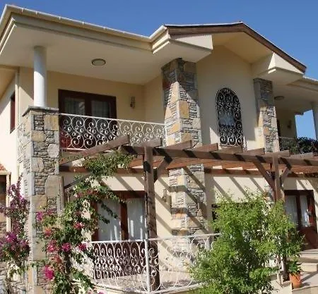 Izmir De Luks Havuzlu Kiralik